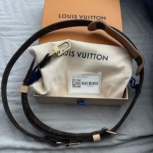 LOUIS VUITTON ADJUSTABLE SHOULDER STRAP